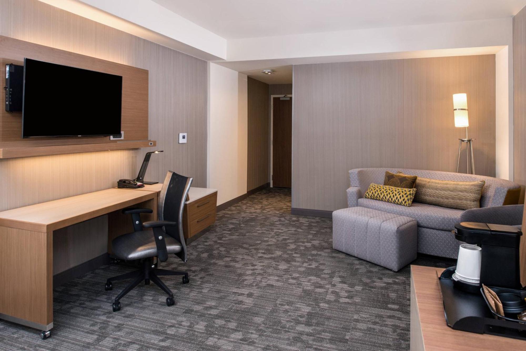 Courtyard By Marriott Detroit Farmington Hotel Farmington Hills Exterior foto